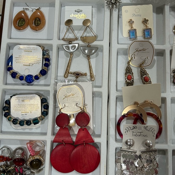 Saturday Colorful Earring & Rings Collection - Picture 2 of 6